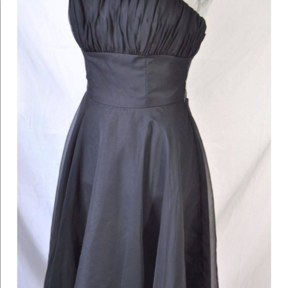 Black cocktail dress - Picture 6 of 8